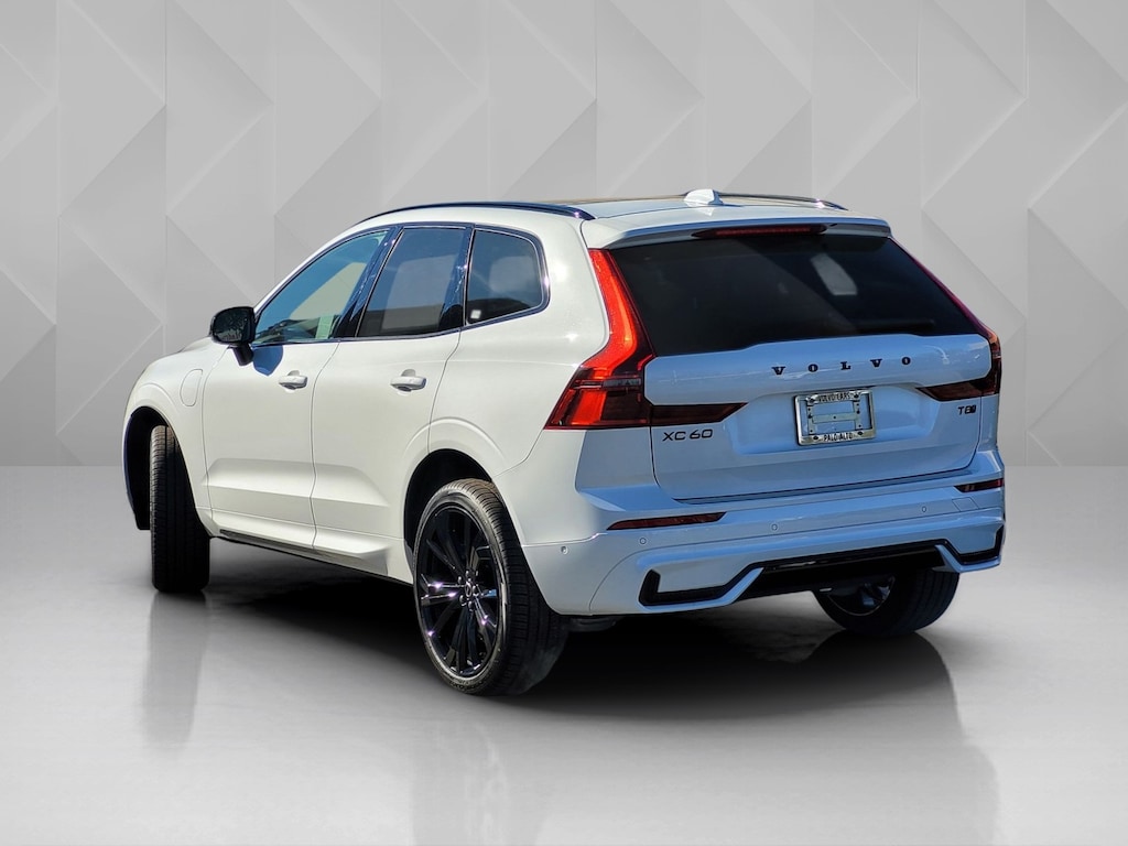 New 2026 Volvo XC60 plug-in hybrid T8 Ultra Black Edition SUV