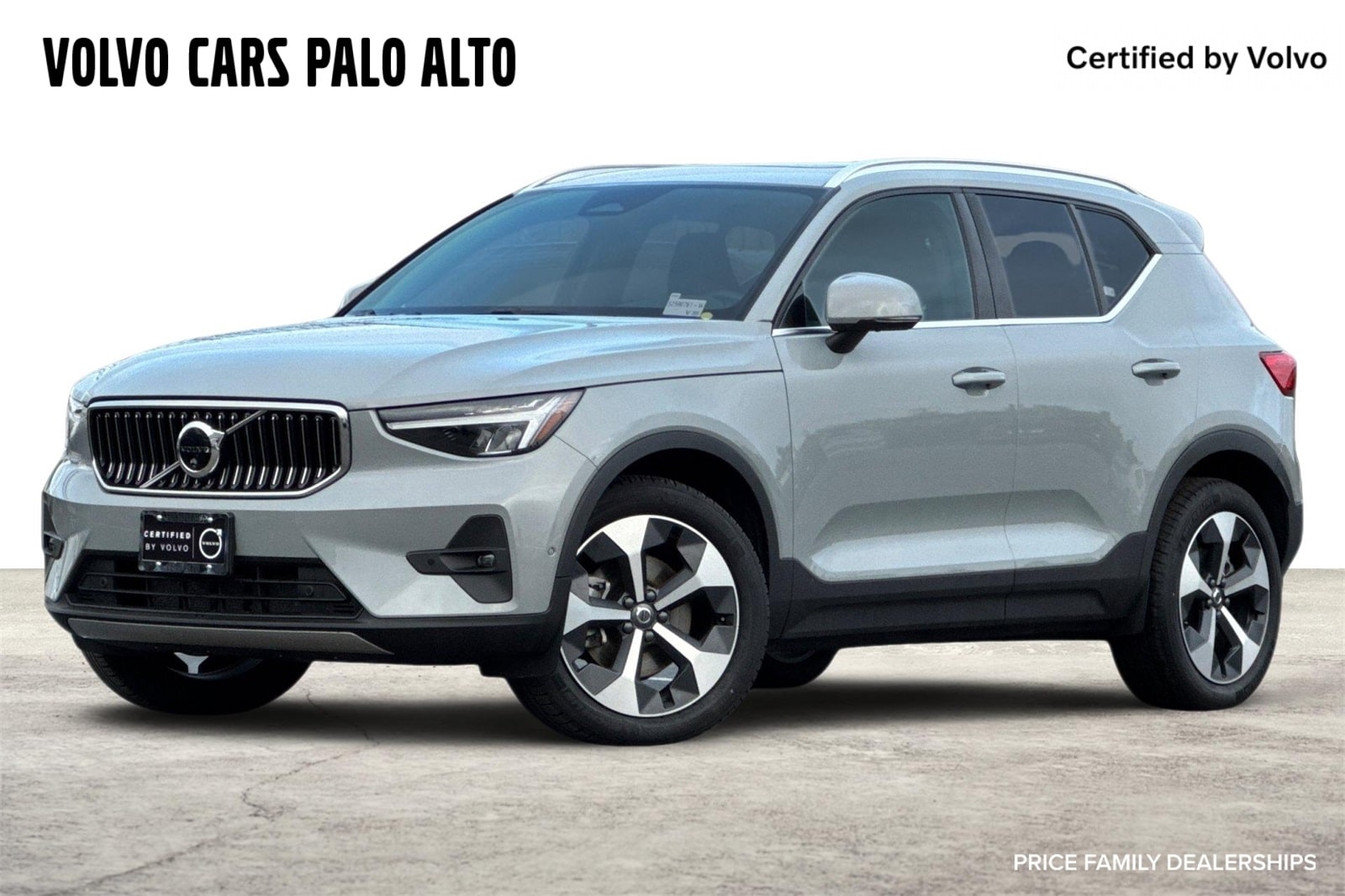 2025 Volvo XC40 Plus's photo