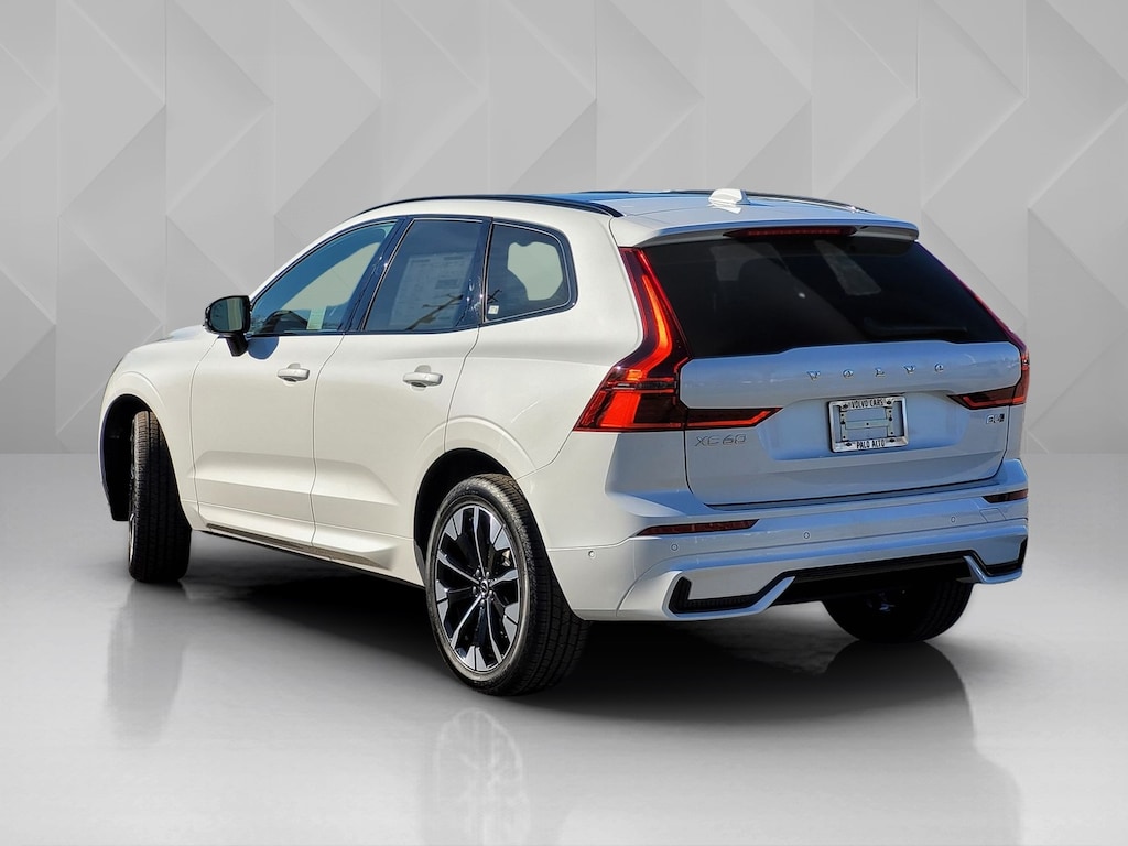 New 2026 Volvo XC60 B5 Plus SUV