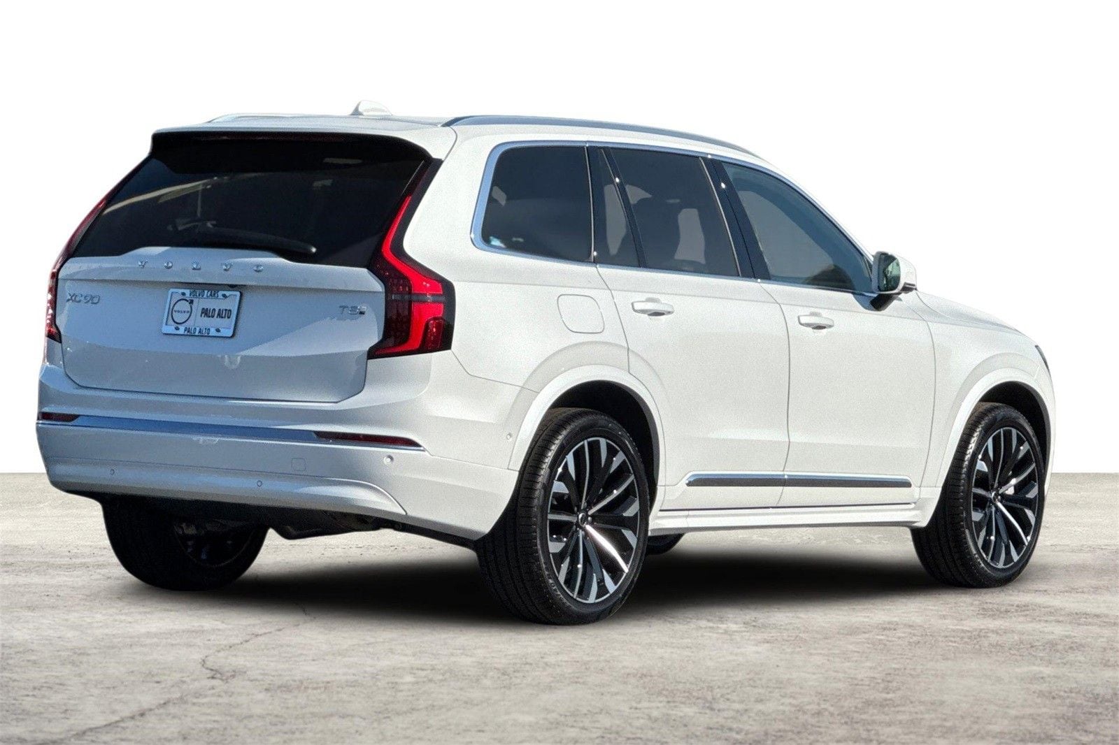 2026 Volvo XC90 Plus - Photo 2