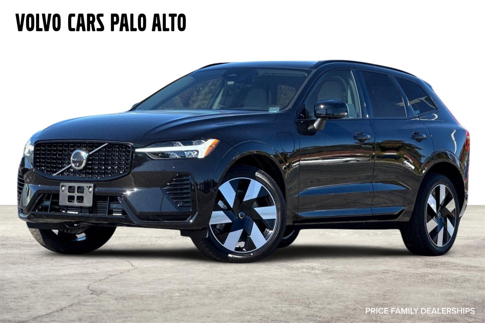 2025 Volvo XC60 Plus's photo