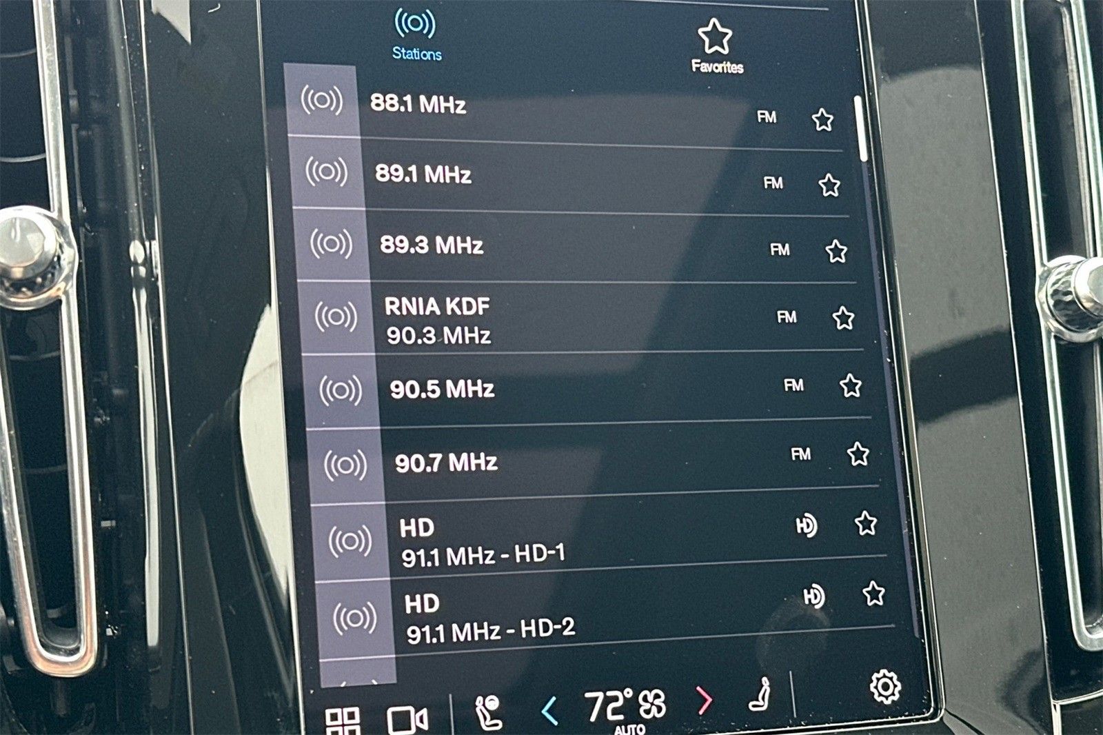 2025 Volvo XC40 Core - Photo 17