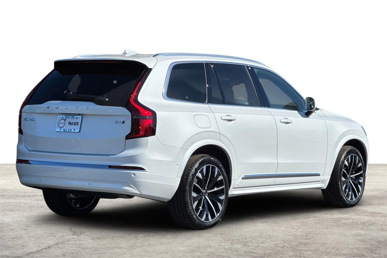2026 Volvo XC90 Plus - Photo 2