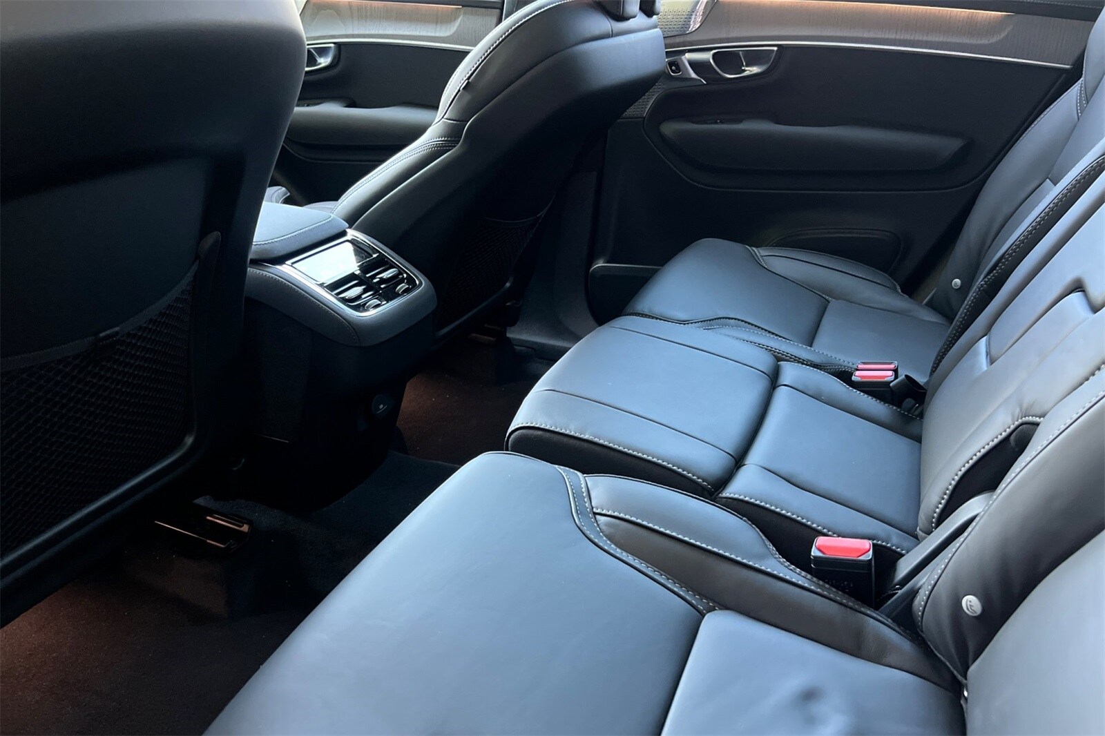 2025 Volvo XC90 photo 4