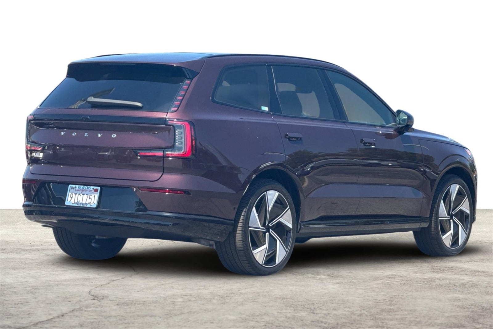 Used 2025 Volvo EX90 Ultra with VIN 7JDE23KL8SG001066 for sale in Palo Alto, CA