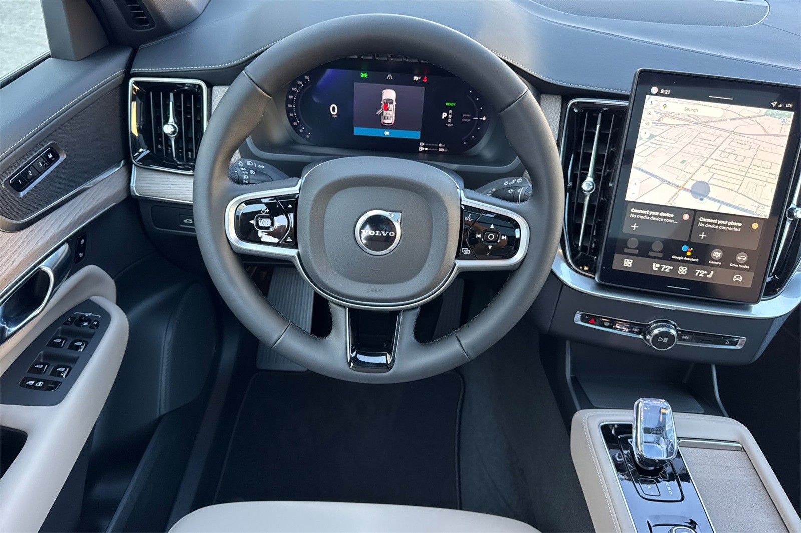 2026 Volvo XC90 Plus - Photo 13