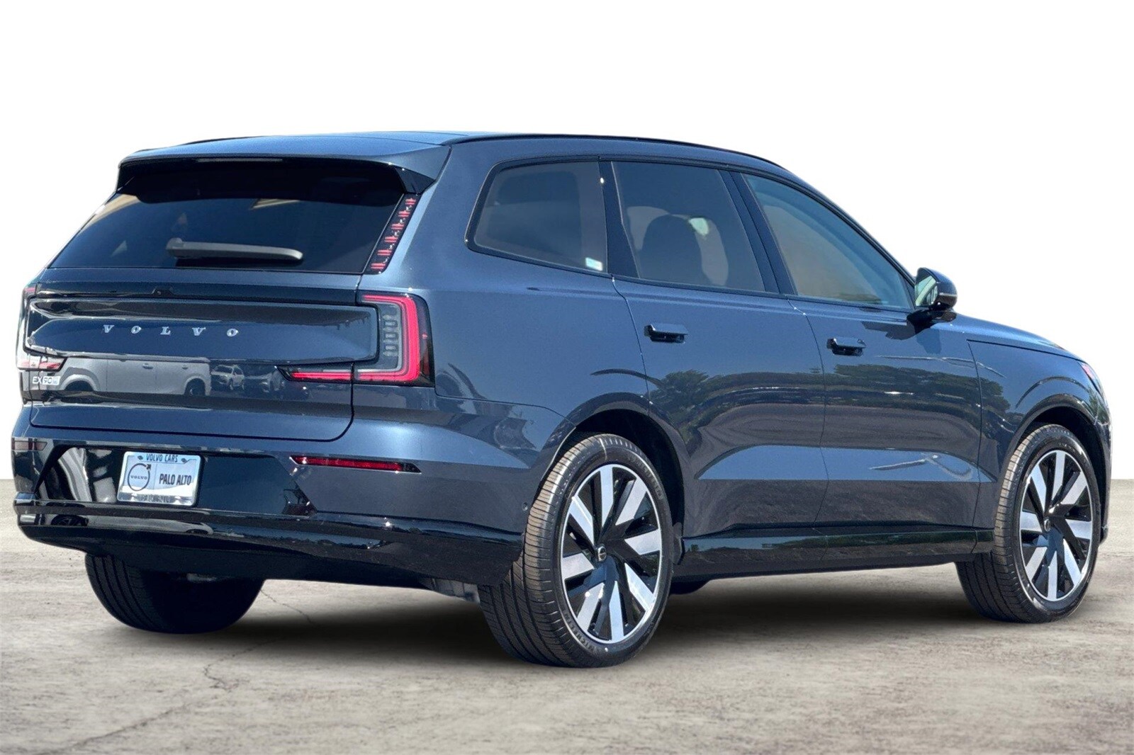 2025 Volvo EX90 Twin Motor Performance Ultra photo 3