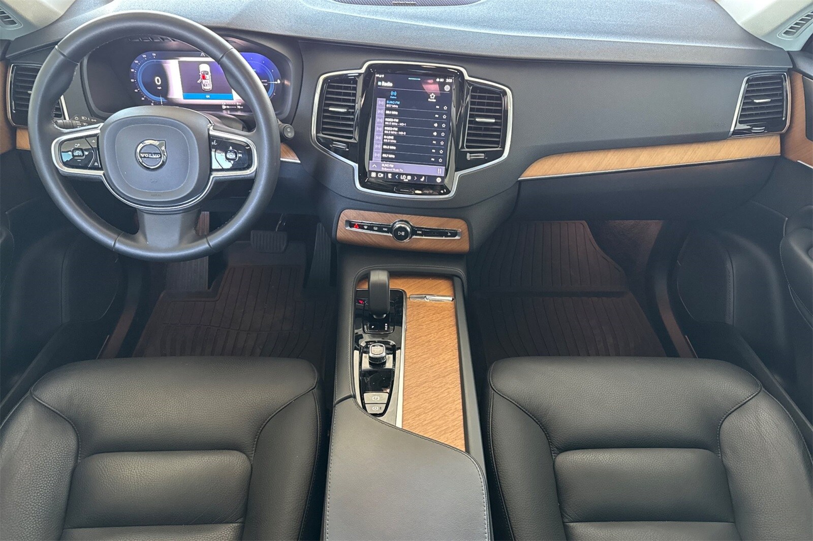 2024 Volvo XC90 Recharge T8 Plus photo 4