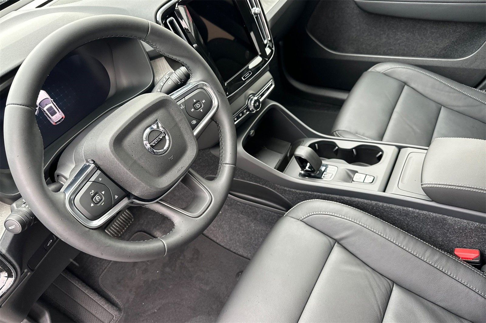 2025 Volvo XC40 Core - Photo 11