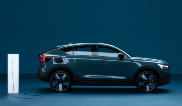 new all electric volvo c40 recharge in palo alto ca.jpg