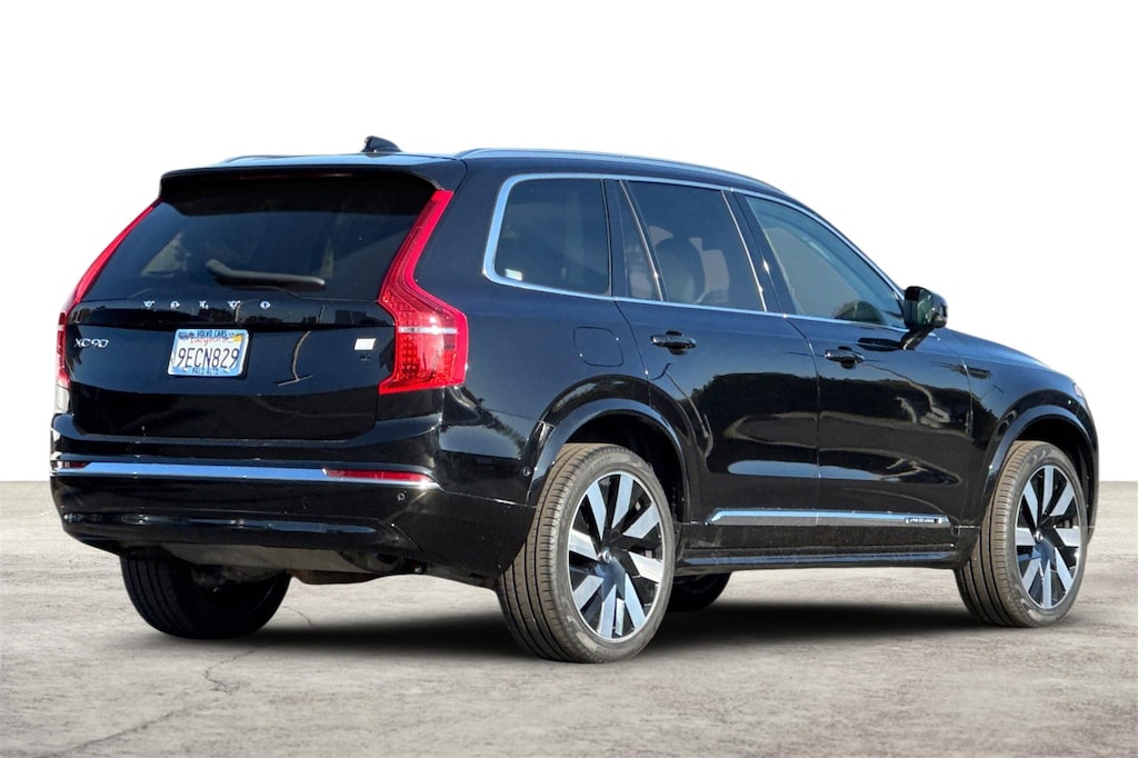 Certified 2023 Volvo XC90 Recharge Plug-In Hybrid Ultimate SUV