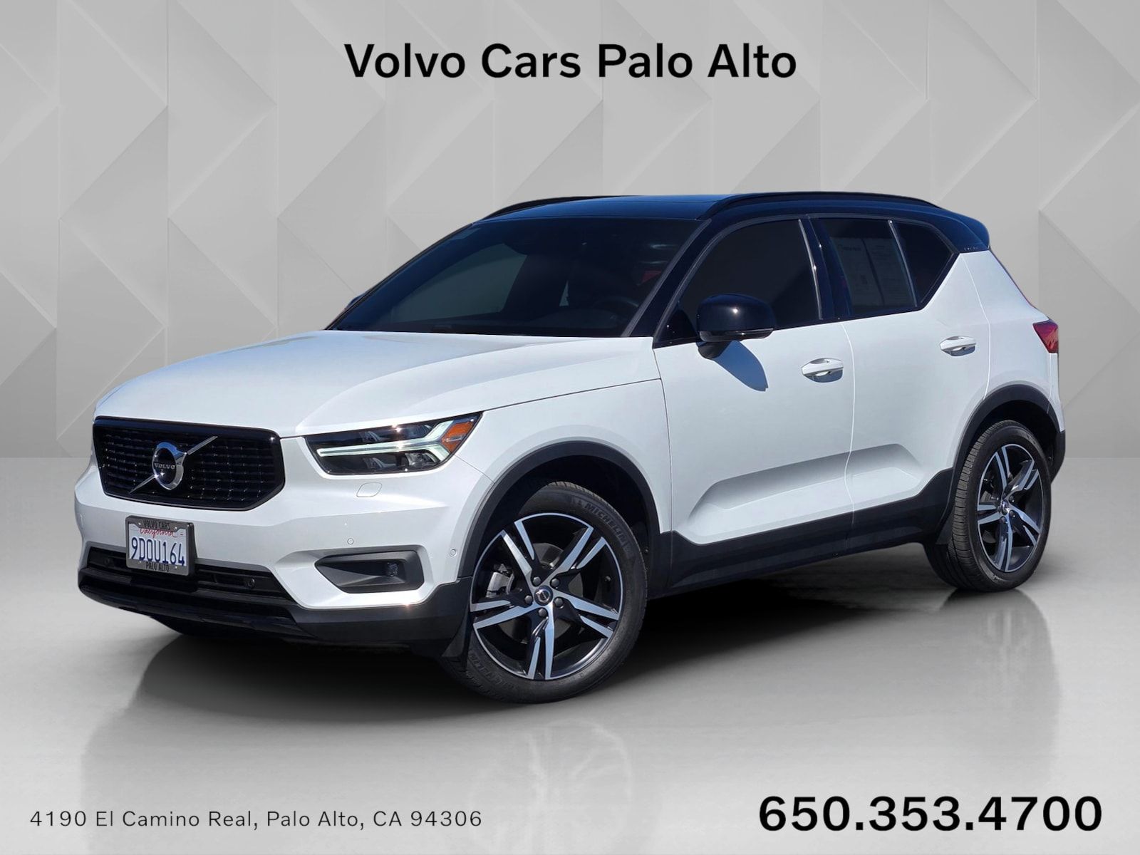 2020 Volvo XC40 T5 R-Design AWD's photo