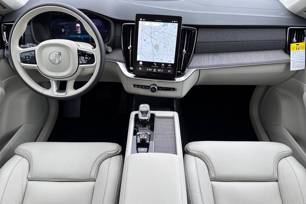 New 2026 Volvo XC90 plug-in hybrid T8 Ultra 7-Seater SUV