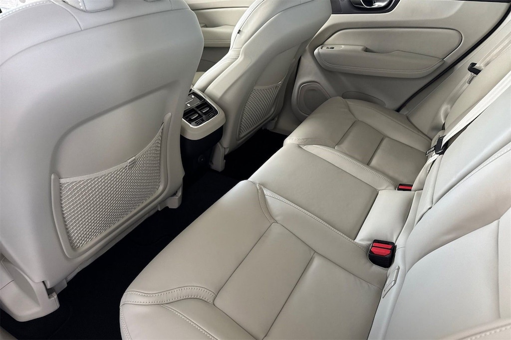 New 2026 Volvo XC60 B5 Ultra SUV