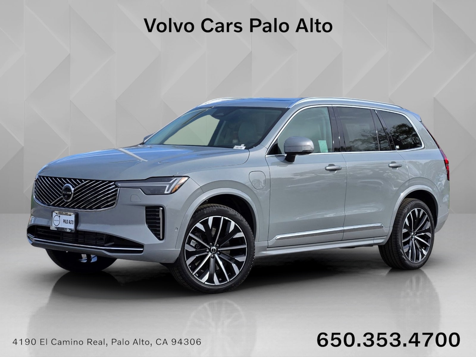 2026 Volvo XC90 T8 Recharge Ultra Bright 4WD's photo