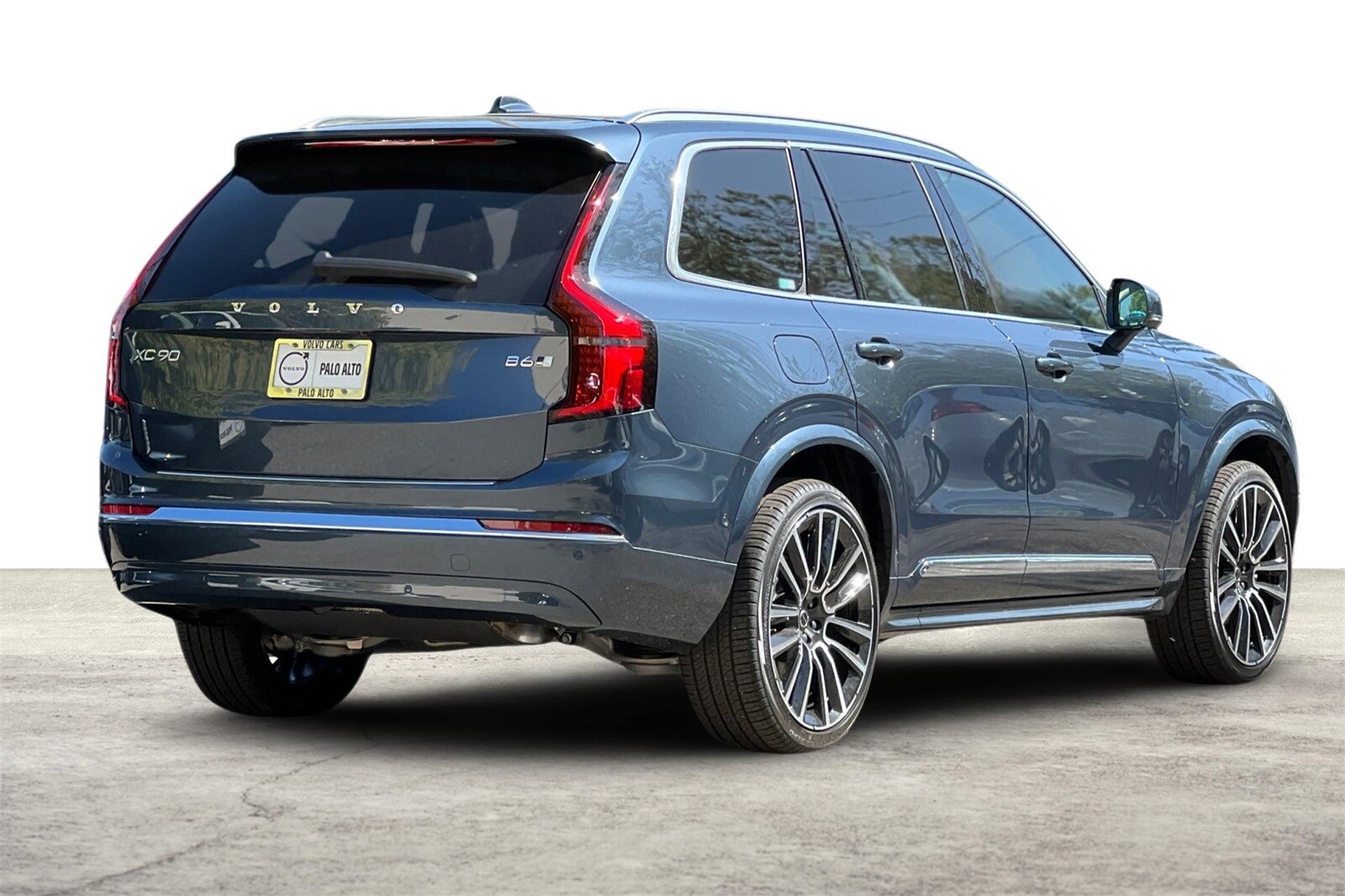 2025 Volvo XC90 photo 2