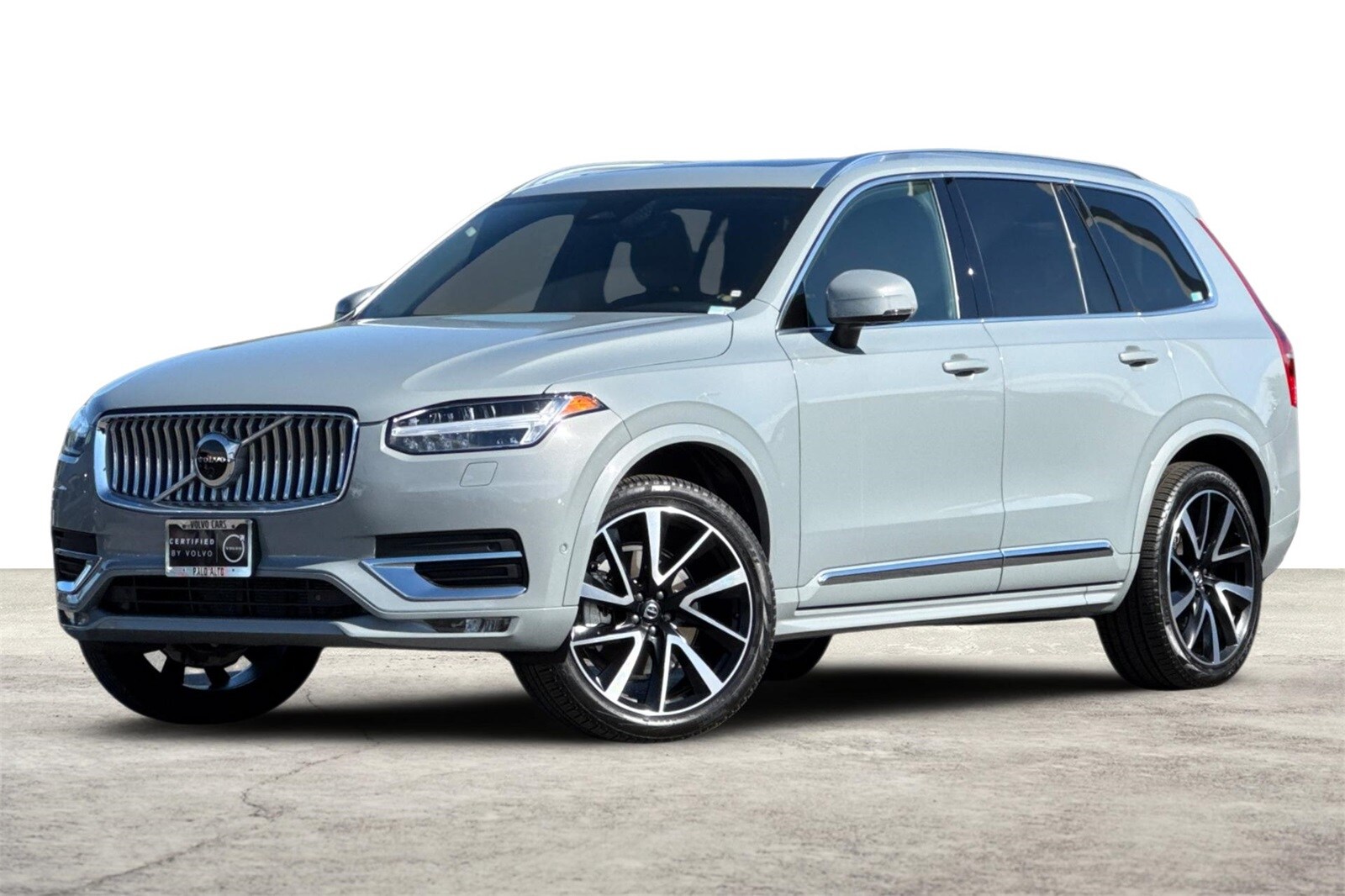 2024 Volvo XC90 Plus photo 2