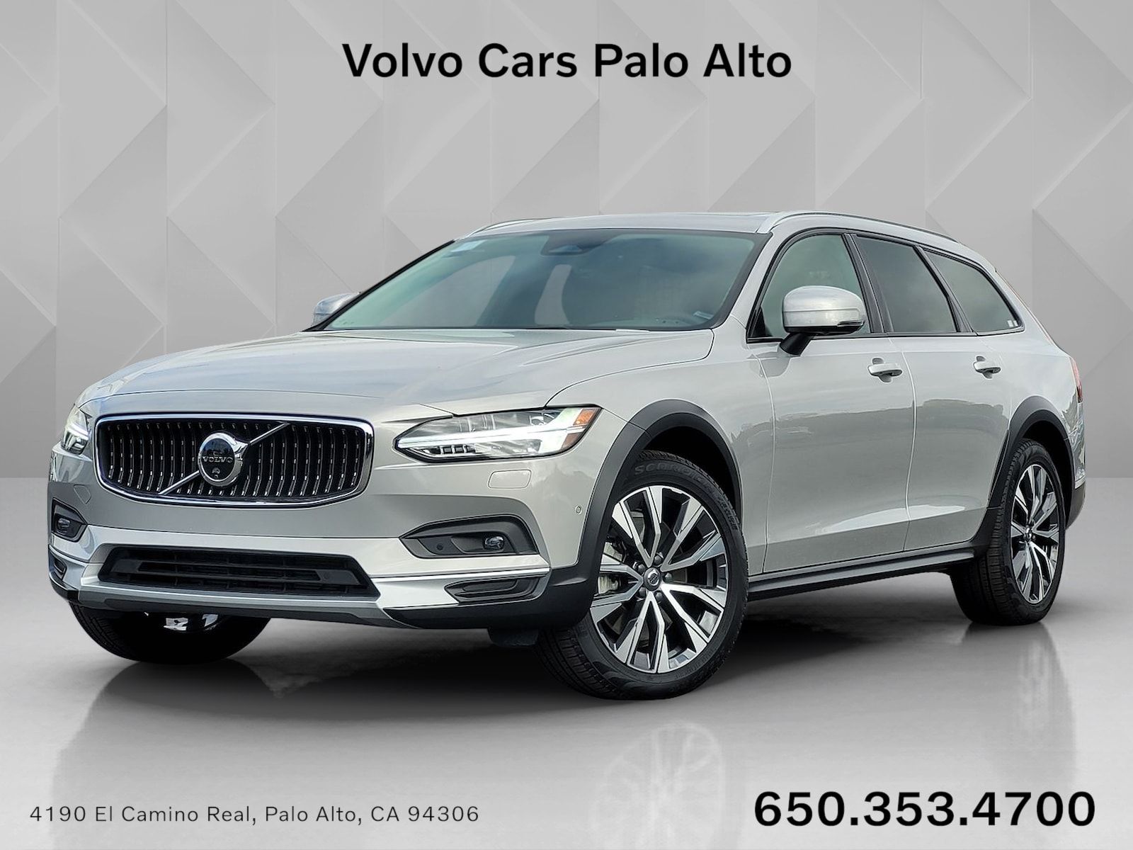 2025 Volvo V90 Cross Country B6 Plus AWD's photo
