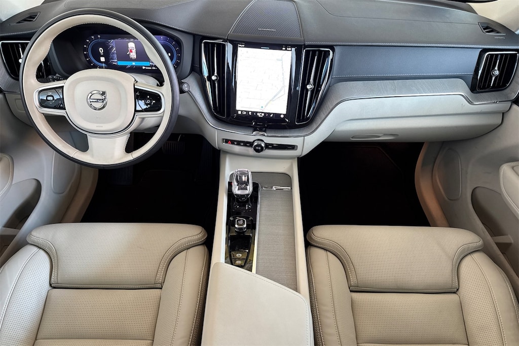 New 2025 Volvo XC60 B5 Ultra SUV