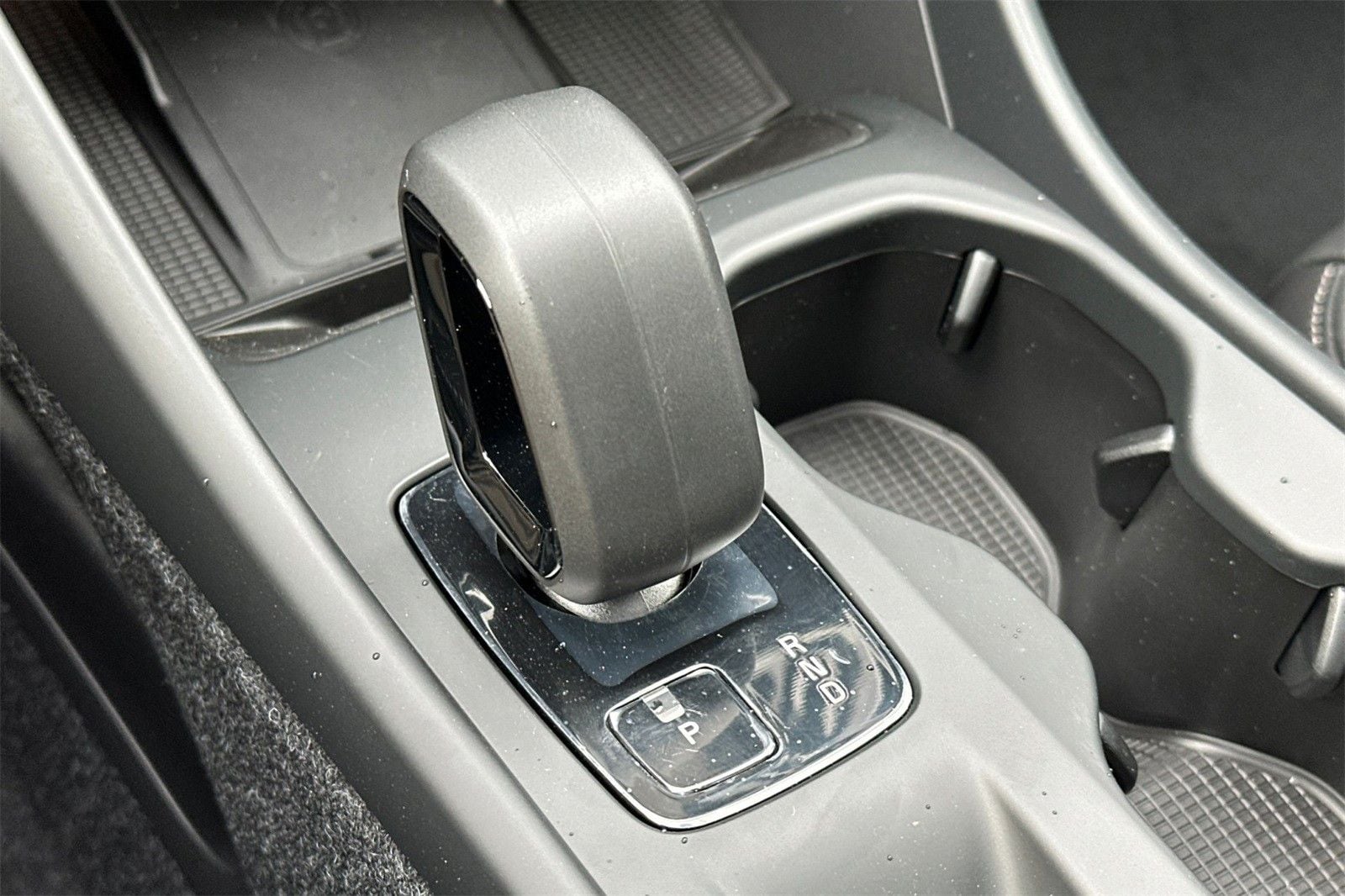 2025 Volvo XC40 Core - Photo 20