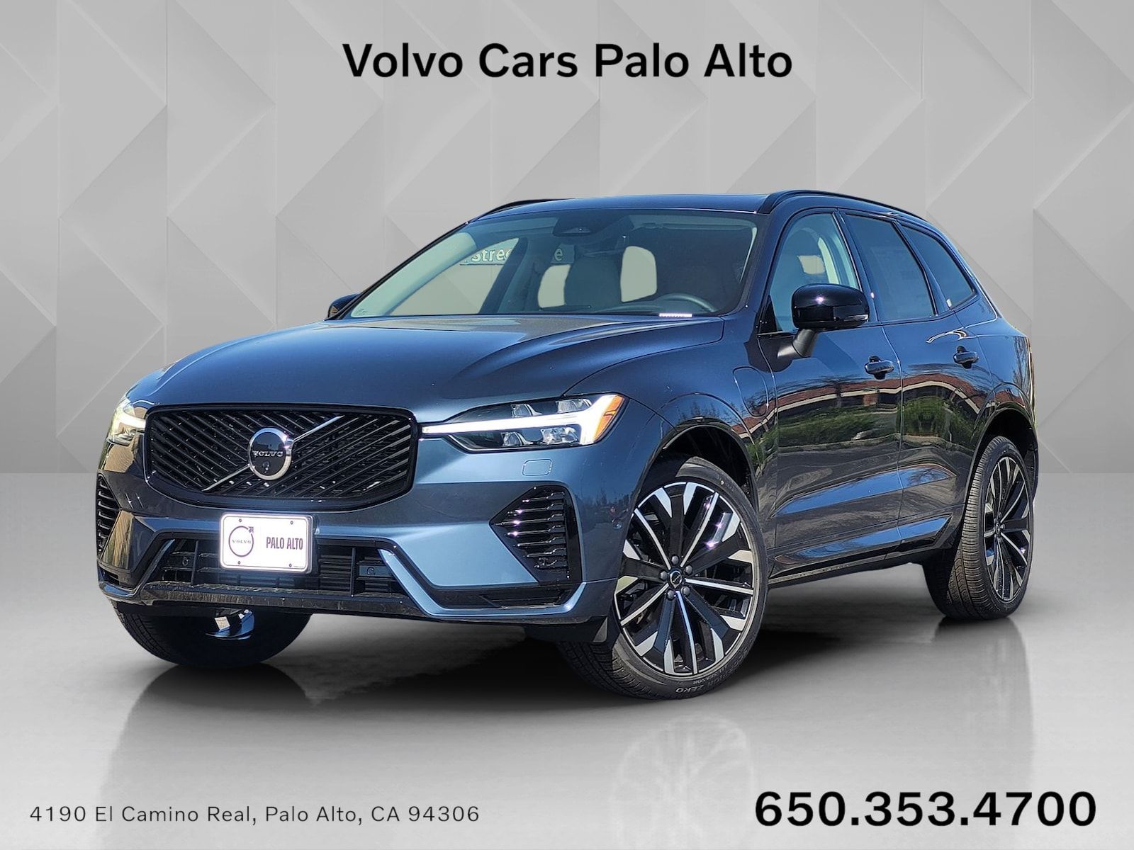 2026 Volvo XC60 T8 Ultra Dark AWD's photo