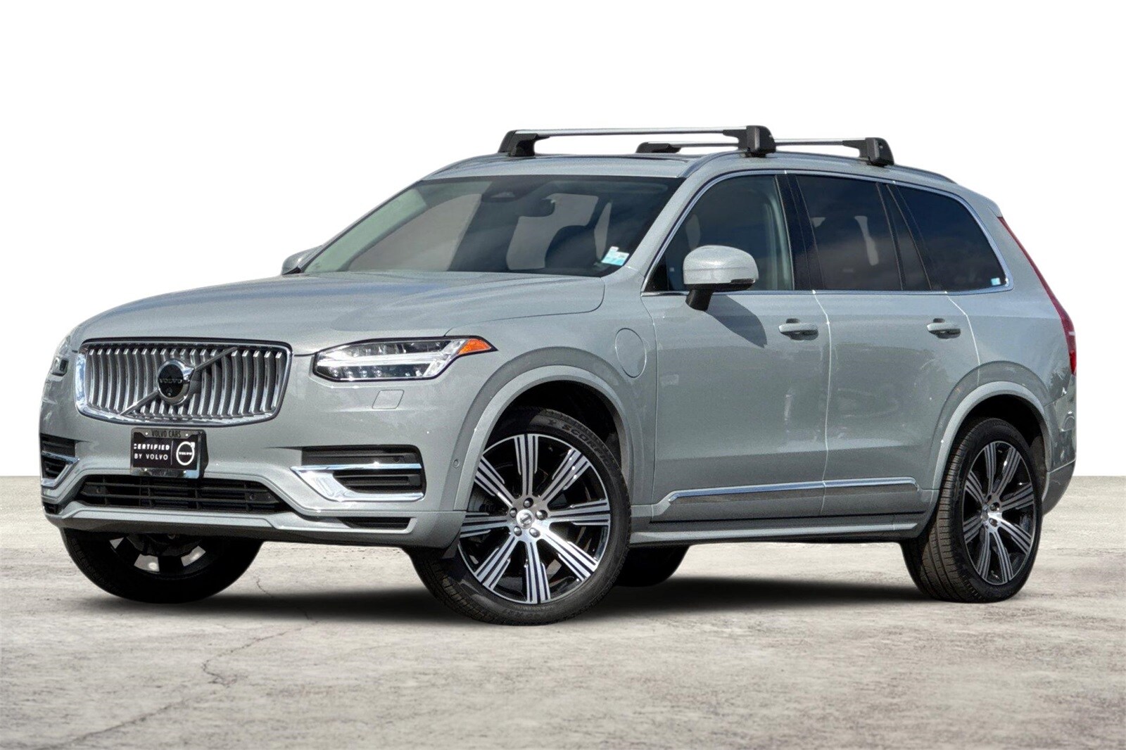 2025 Volvo XC90 T8 Plus photo 2