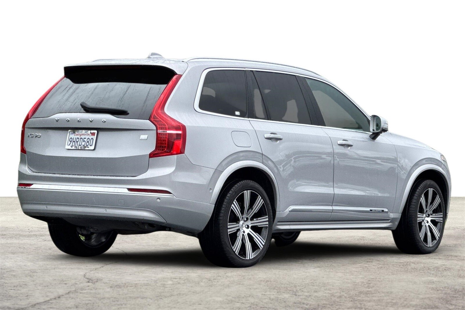 2023 Volvo XC90 Recharge T8 Plus photo 3