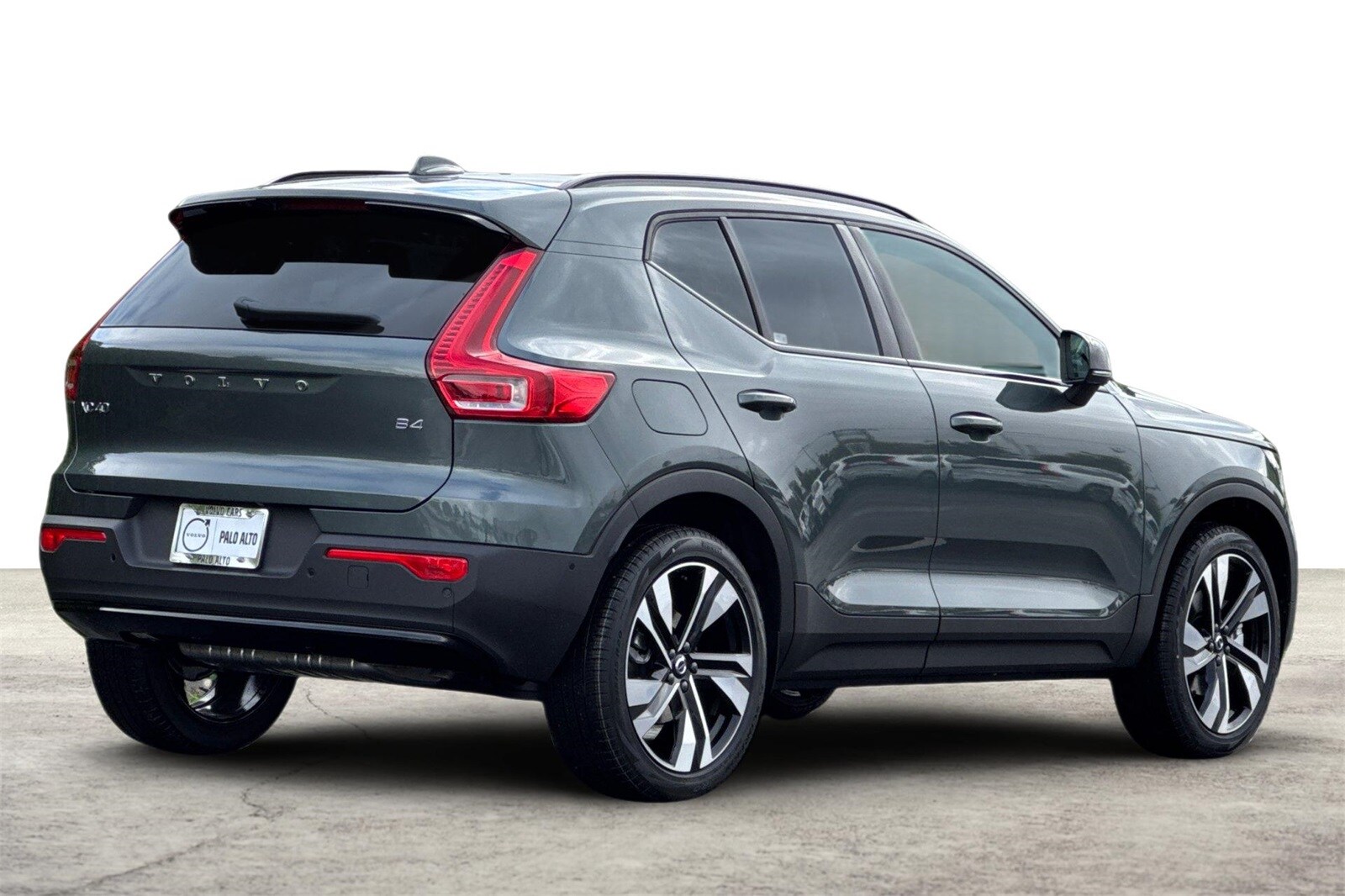 2026 Volvo XC40 Plus photo 2