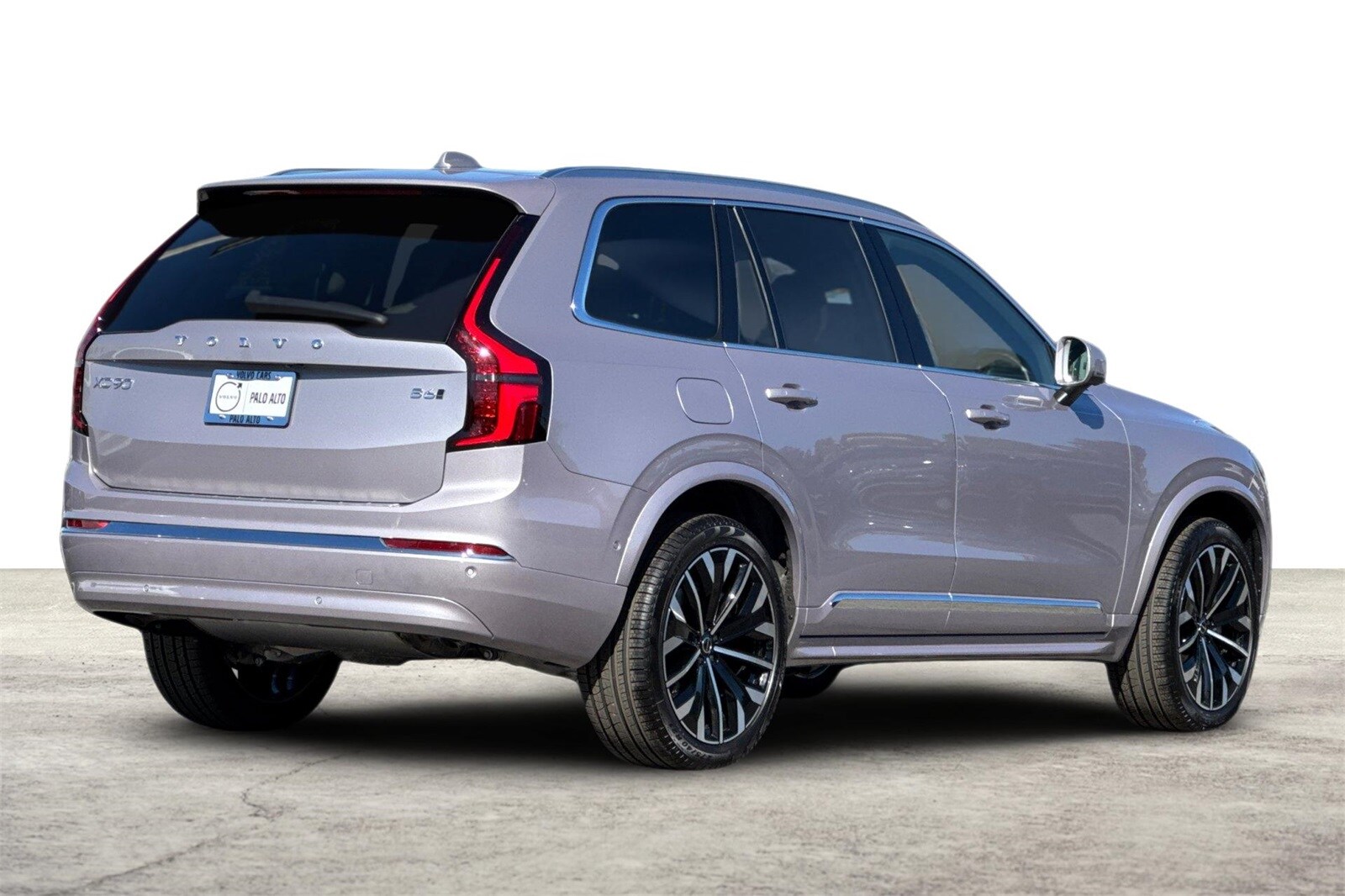 2026 Volvo XC90 Plus photo 2