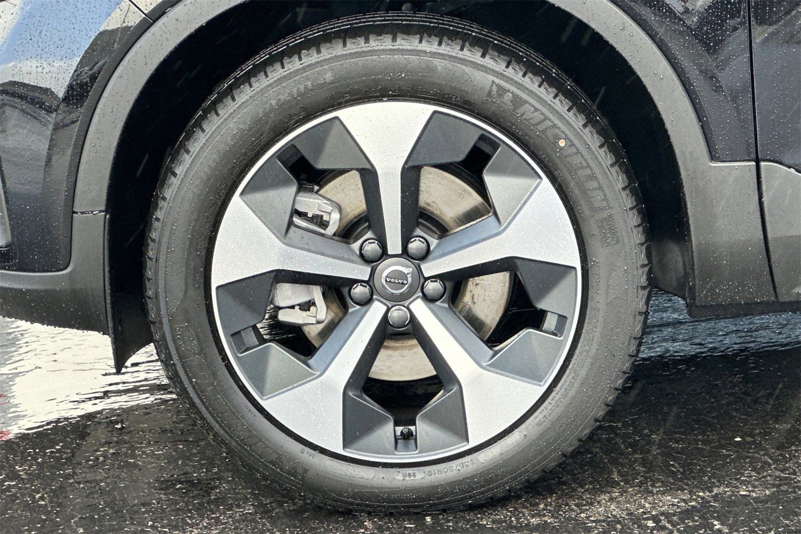 2025 Volvo XC40 Core - Photo 23