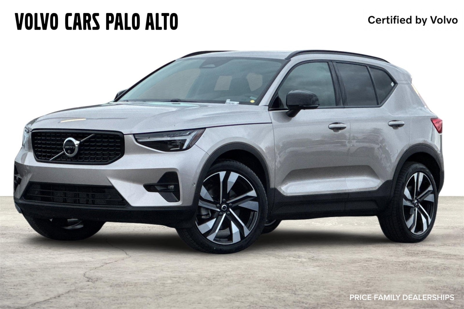 2024 Volvo XC40 Plus's photo