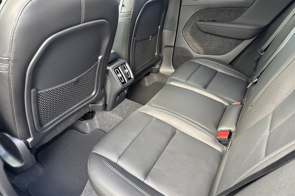 New 2026 Volvo XC40 B5 Plus SUV