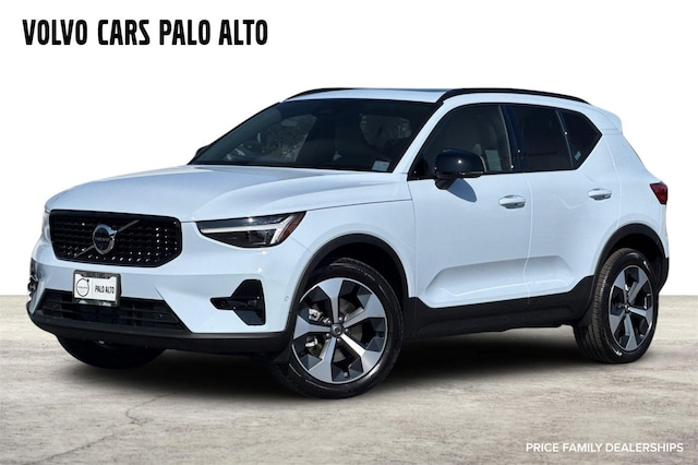 2026 Volvo XC40 B5 Plus AWD SUV
