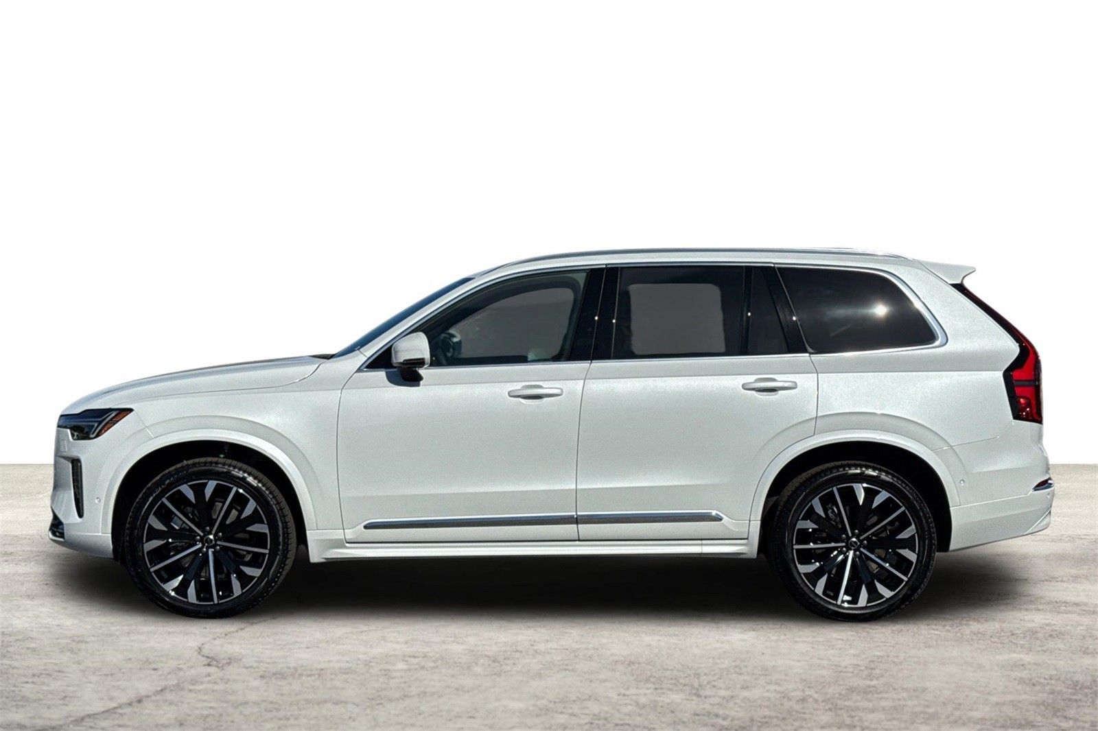 2026 Volvo XC90 Plus - Photo 5