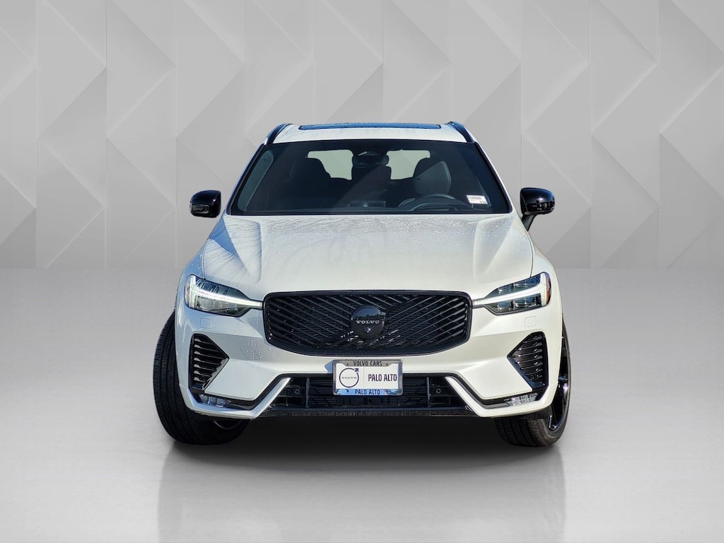 New 2026 Volvo XC60 B5 Ultra Black Edition SUV