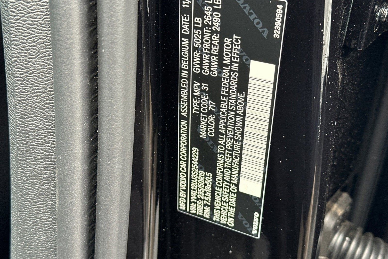 2025 Volvo XC40 Core - Photo 25