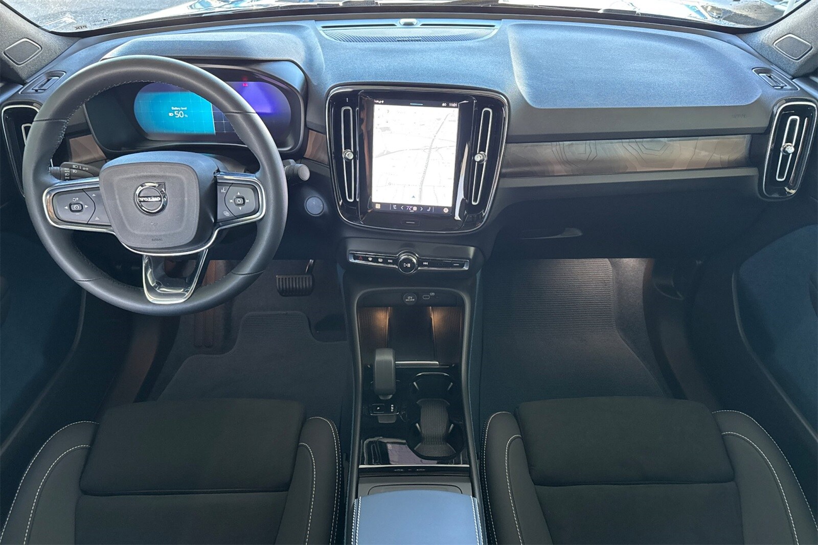 2023 Volvo C40 Recharge Ultimate photo 4