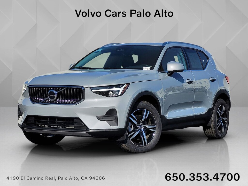 Certified 2025 Volvo XC40 B5 Core SUV