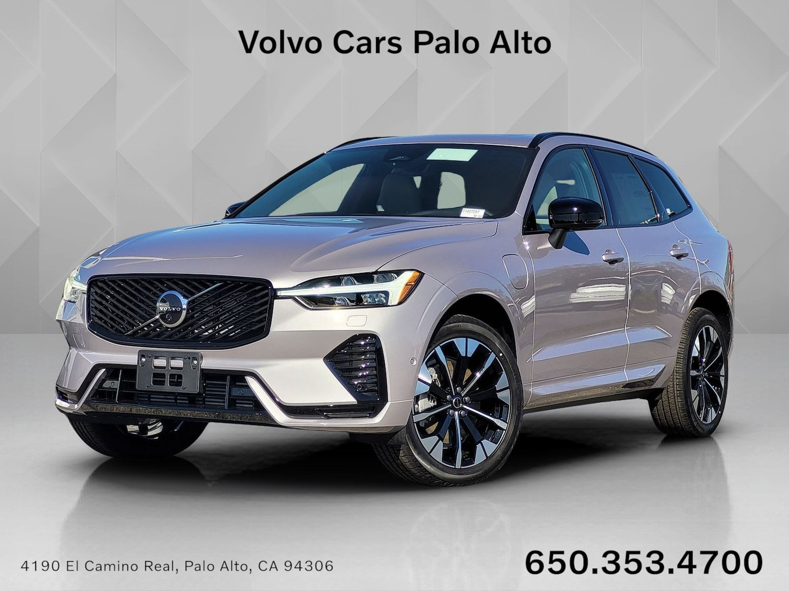 2026 Volvo XC60 T8 Plus Dark AWD's photo