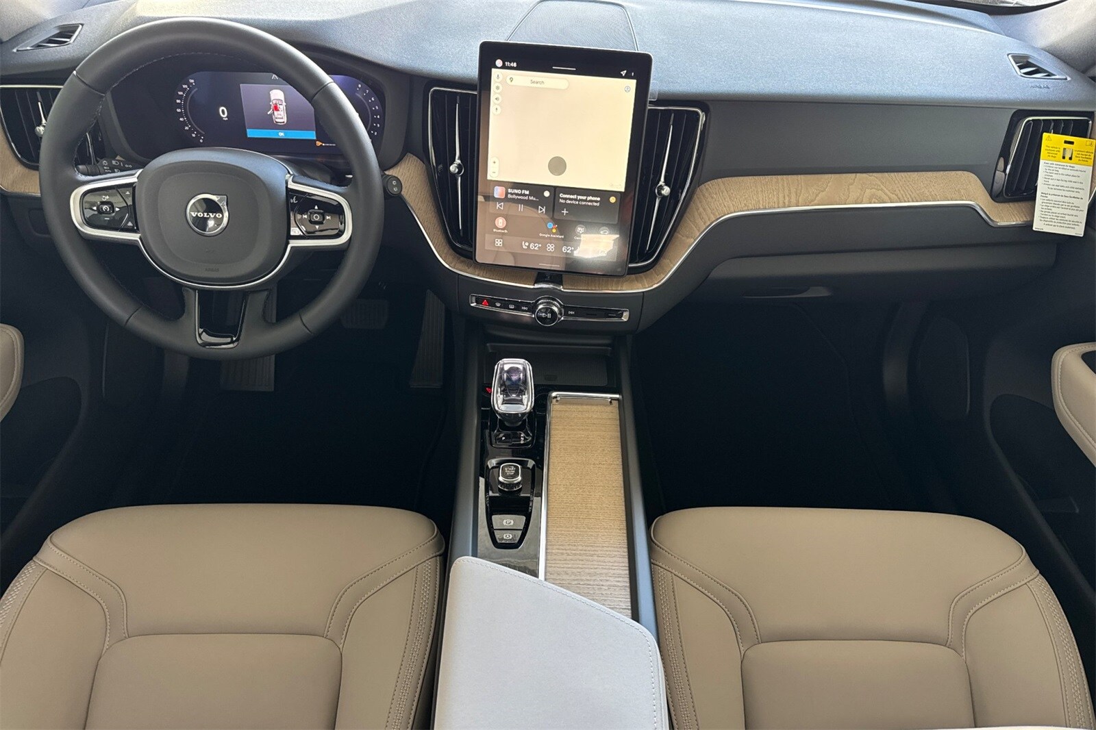 2026 Volvo XC60 B5 Plus photo 3