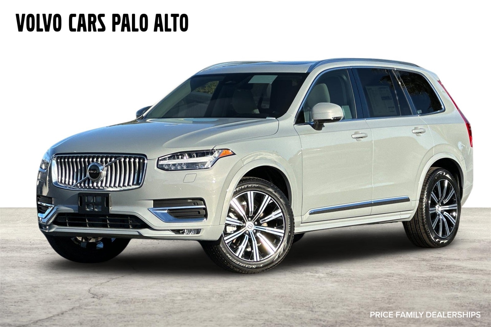 2025 Volvo XC90 Core's photo