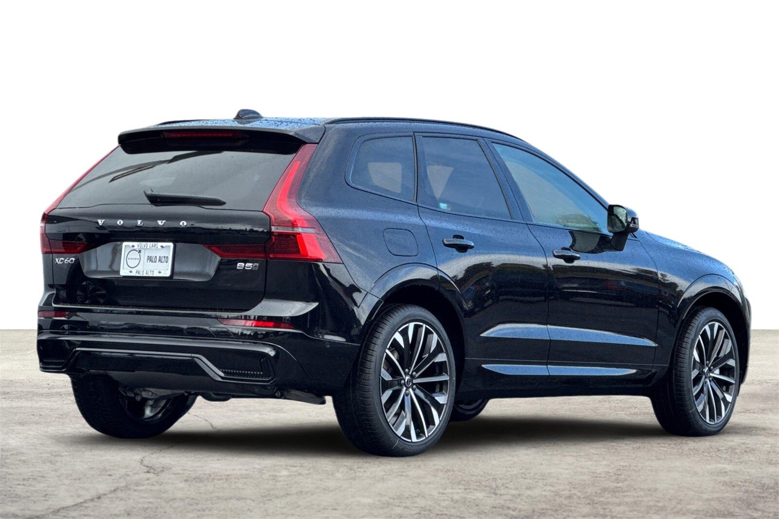 2026 Volvo XC60 B5 photo 2