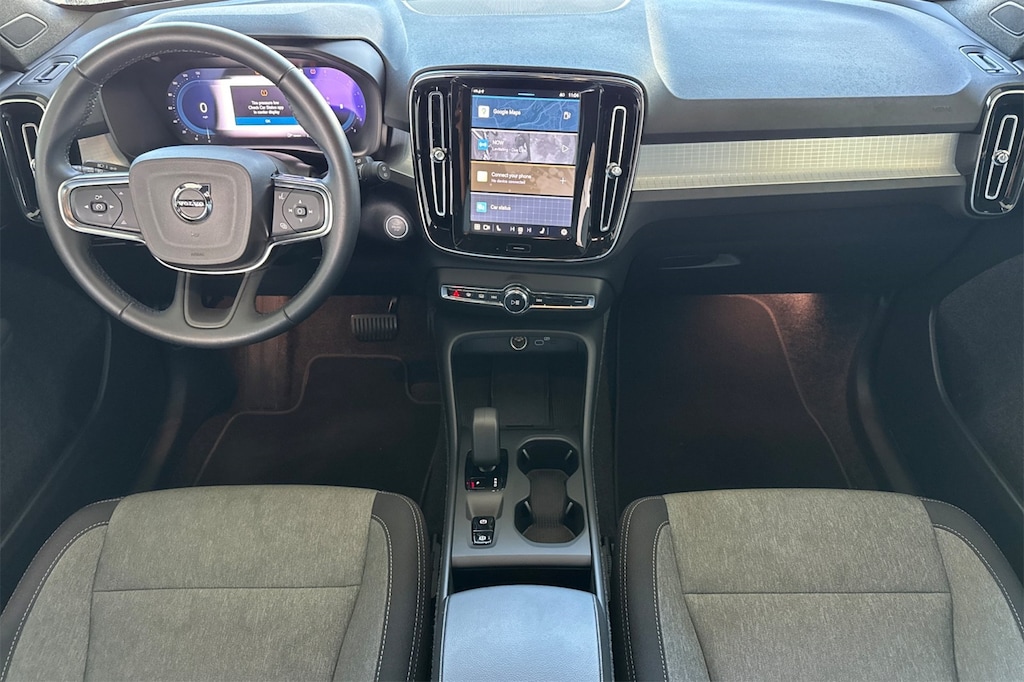 Certified 2025 Volvo XC40 B5 Core SUV