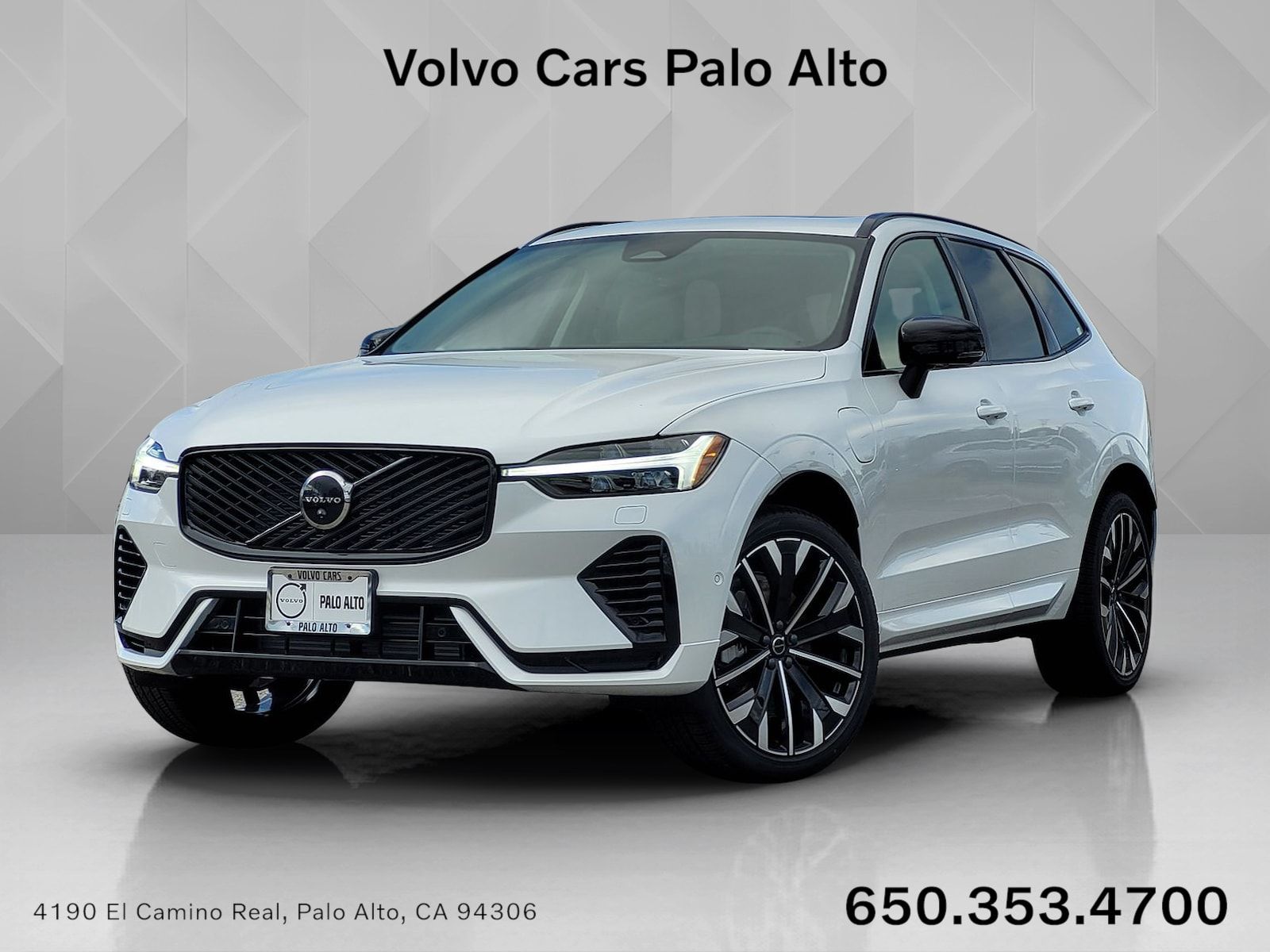 2026 Volvo XC60 T8 Ultra Dark AWD's photo