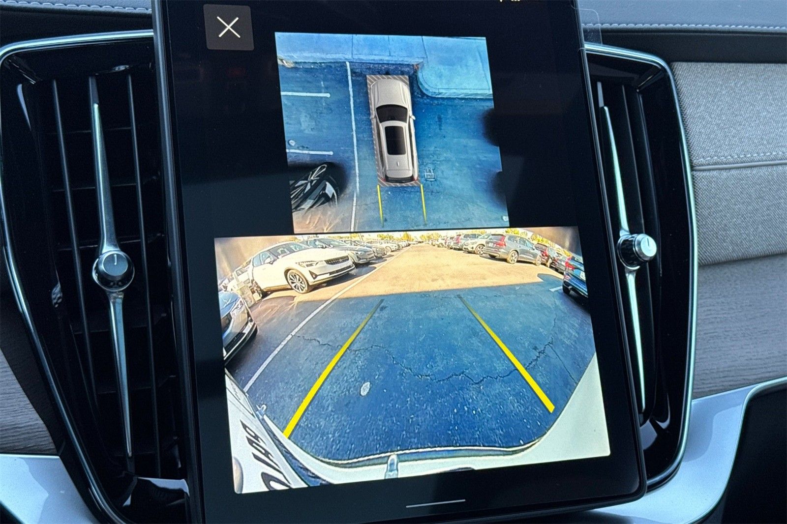 2026 Volvo XC90 Plus - Photo 20