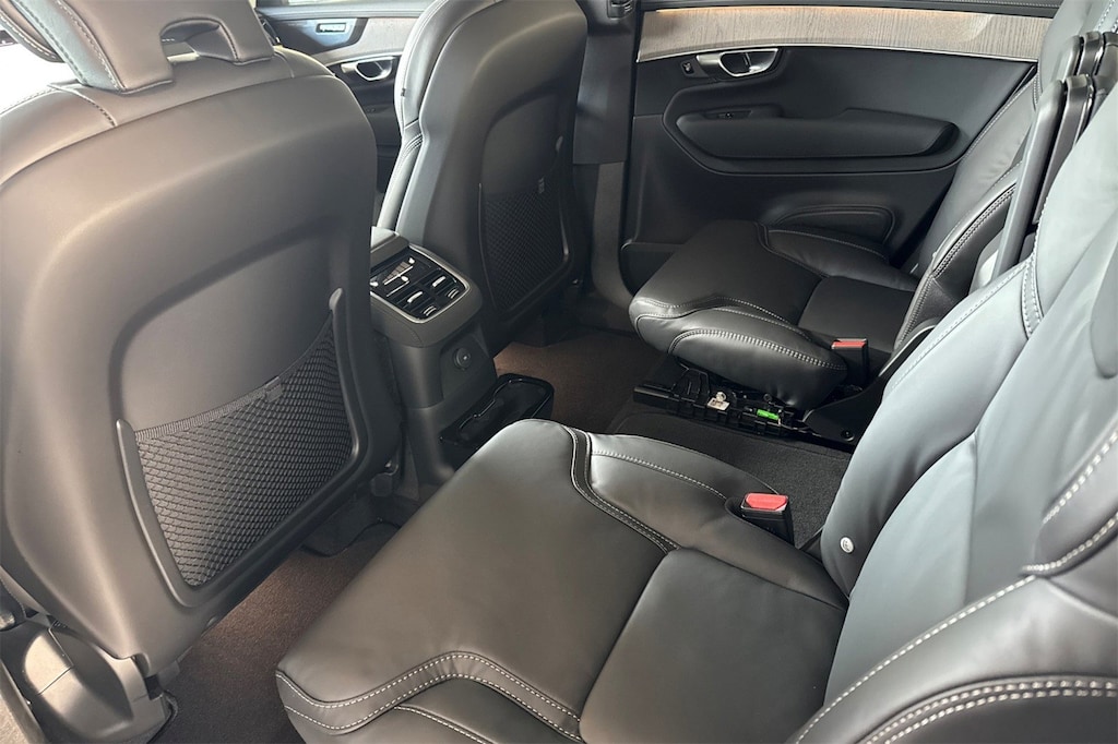 New 2026 Volvo XC90 plug-in hybrid T8 Ultra 6-Seater SUV