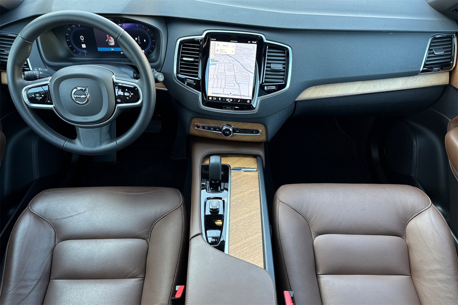 2024 Volvo XC90 Plus photo 3