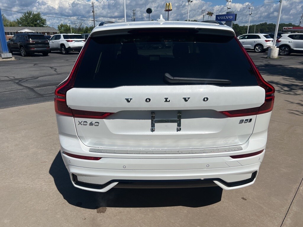 2026 Volvo XC60 B5 Plus photo 3