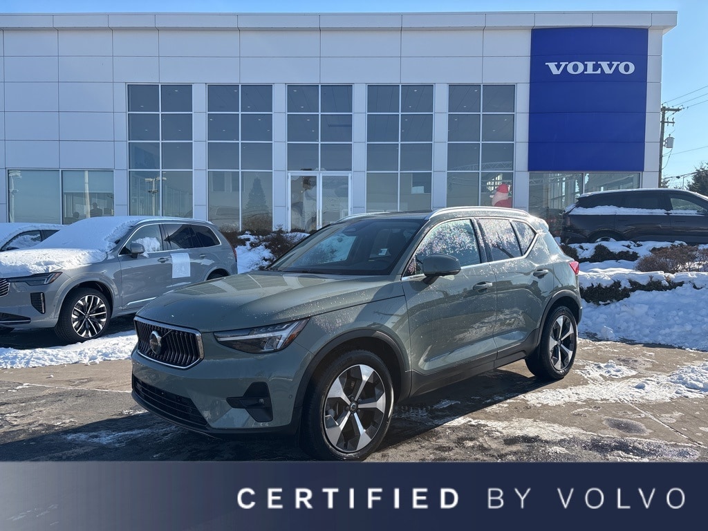 2025 Volvo XC40 Plus