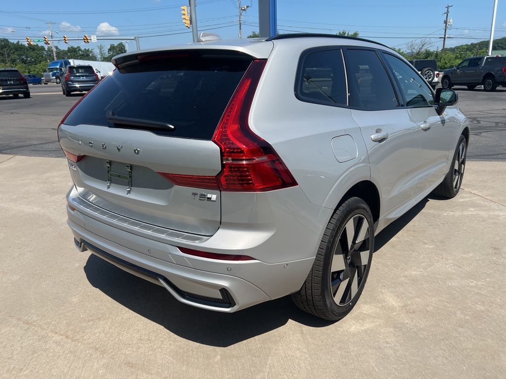 2025 Volvo XC60 Plus - Photo 5